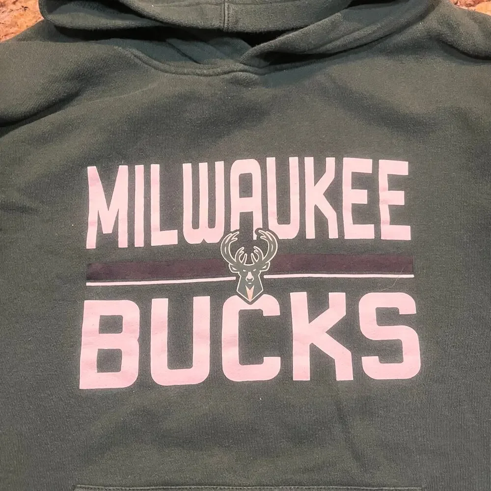 Milwaukee‎ Bucks Boys Youth Size XL NBA Hoodie Long Sleeve Green Basketball